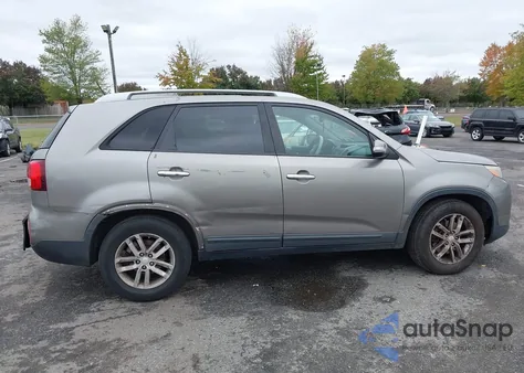 2014 Kia Sorento Lx z USA, uszkodzony, nr VIN 5XYKT3A62EG499793